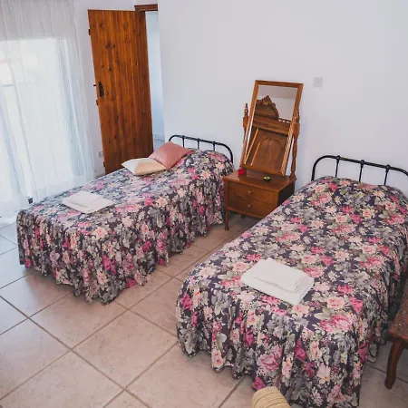 Revecca House Сasa de vacaciones Agios Mamas