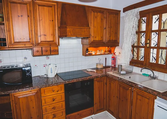 Revecca House * Ayios Mamas